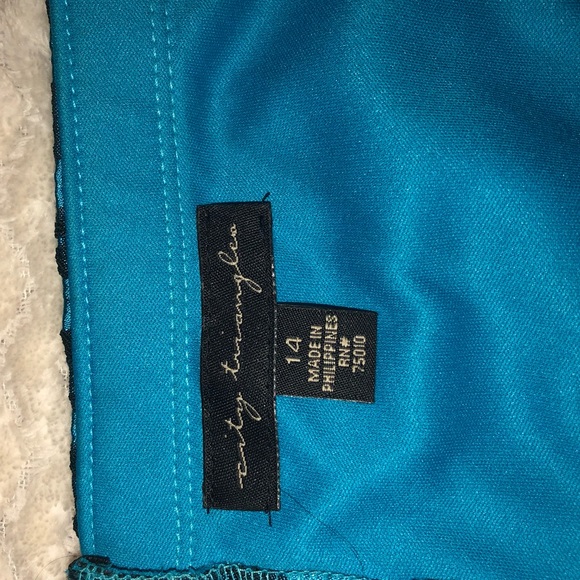 Dress - Picture 5 of 5